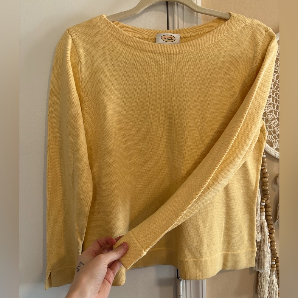 Yellow sweater